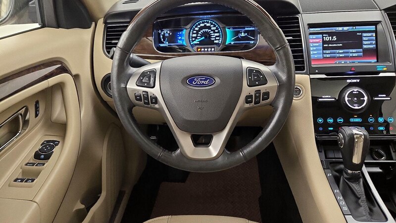 2015 Ford Taurus Limited Edition 10