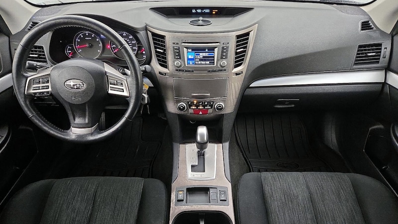 2014 Subaru Outback Premium 9