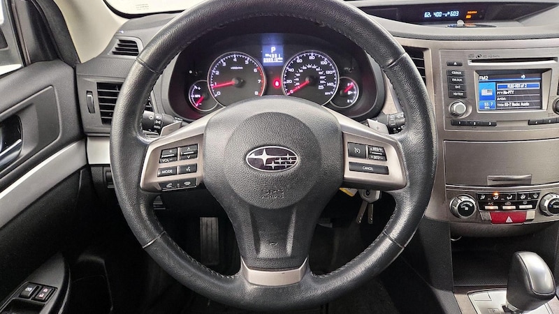 2014 Subaru Outback Premium 10