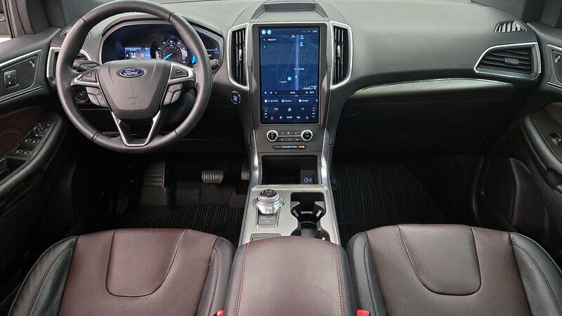 2022 Ford Edge Titanium 9