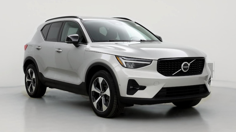 2024 Volvo XC40 B5 Plus Hero Image