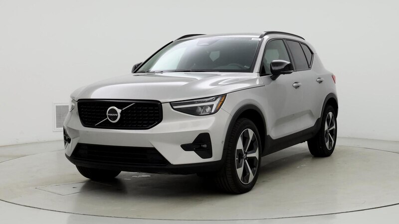 2024 Volvo XC40 B5 Plus 4