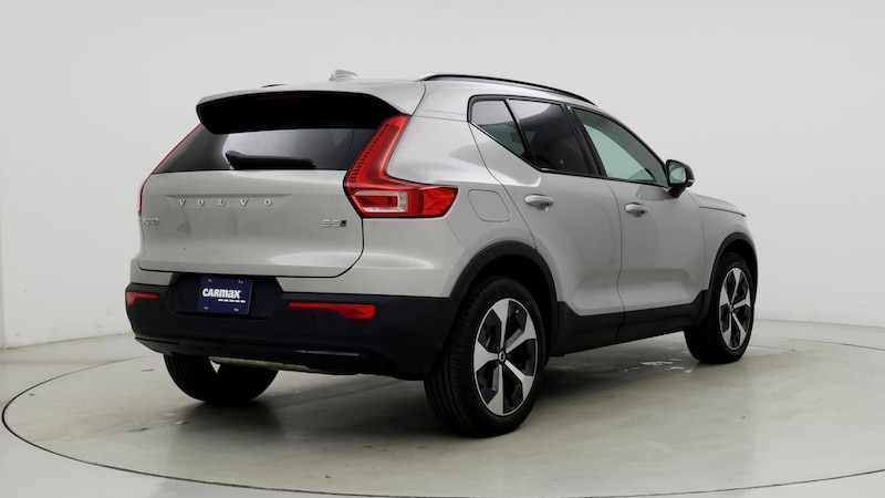 2024 Volvo XC40 B5 Plus 8