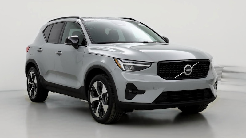 2024 Volvo XC40 B5 Plus Hero Image