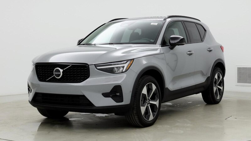 2024 Volvo XC40 B5 Plus 4