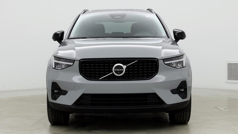 2024 Volvo XC40 B5 Plus 5