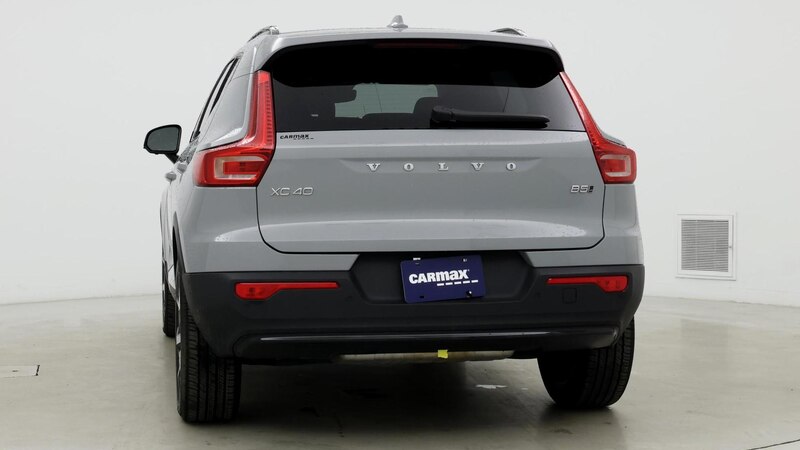 2024 Volvo XC40 B5 Plus 6