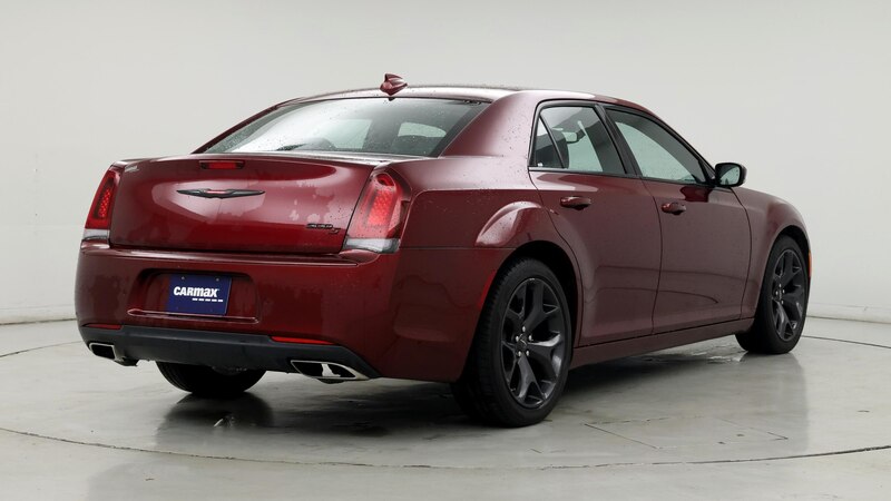 2023 Chrysler 300 S 8