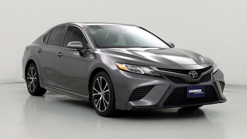 2018 Toyota Camry SE Hero Image