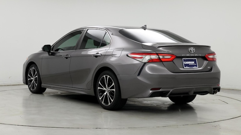 2018 Toyota Camry SE 2