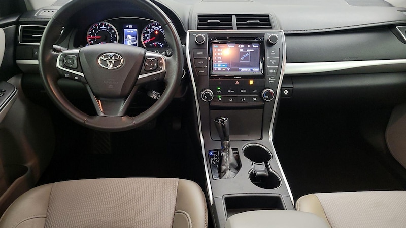 2017 Toyota Camry SE 9