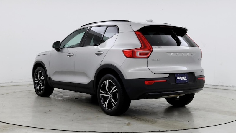 2024 Volvo XC40 B5 Core 2