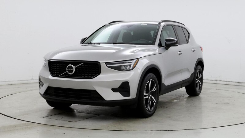 2024 Volvo XC40 B5 Core 4