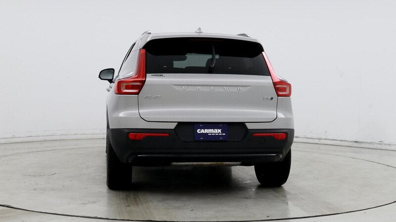 2024 Volvo XC40 B5 Core 6