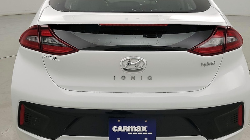 2019 Hyundai Ioniq SEL 6