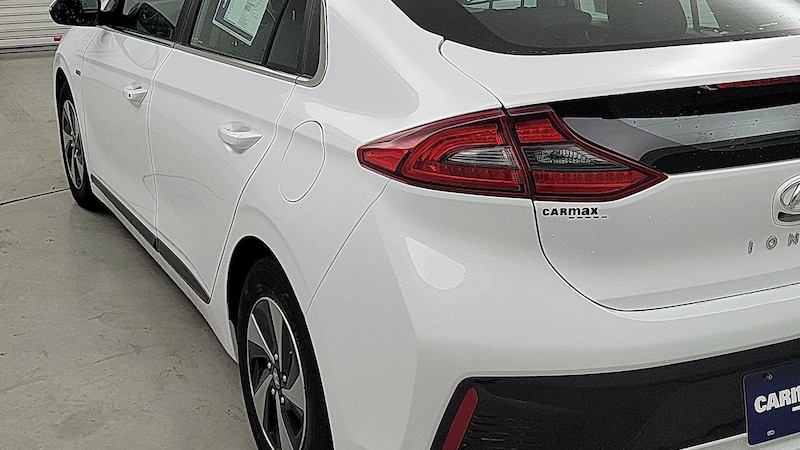 2019 Hyundai Ioniq SEL 7