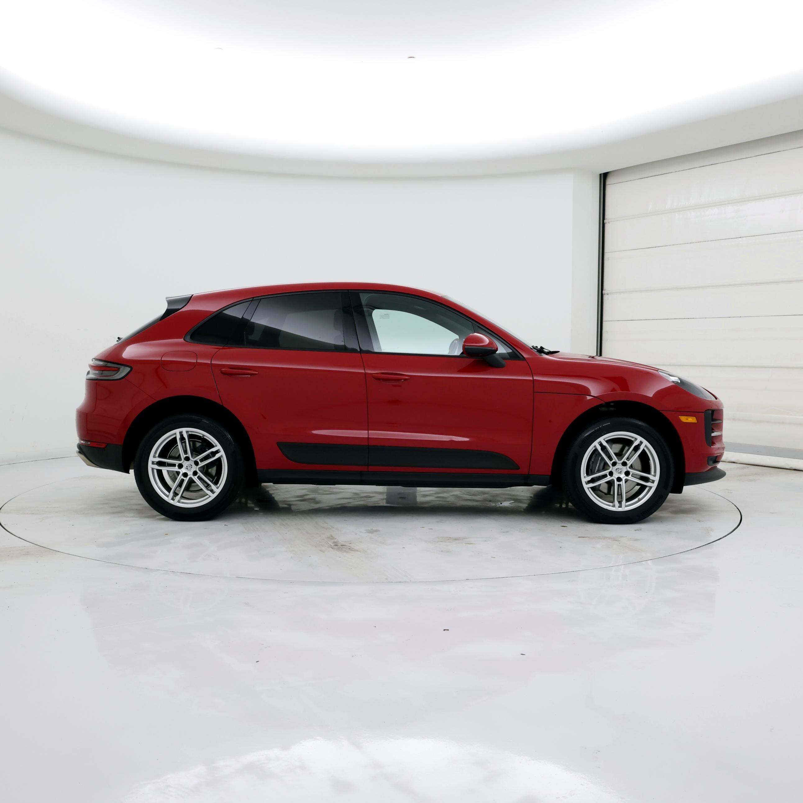 Thumbnail: 2021 Porsche Macan - 7