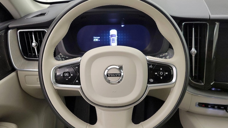 2023 Volvo XC60 B5 Ultimate 10