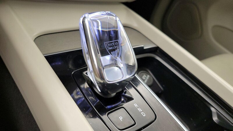 2023 Volvo XC60 B5 Ultimate 18