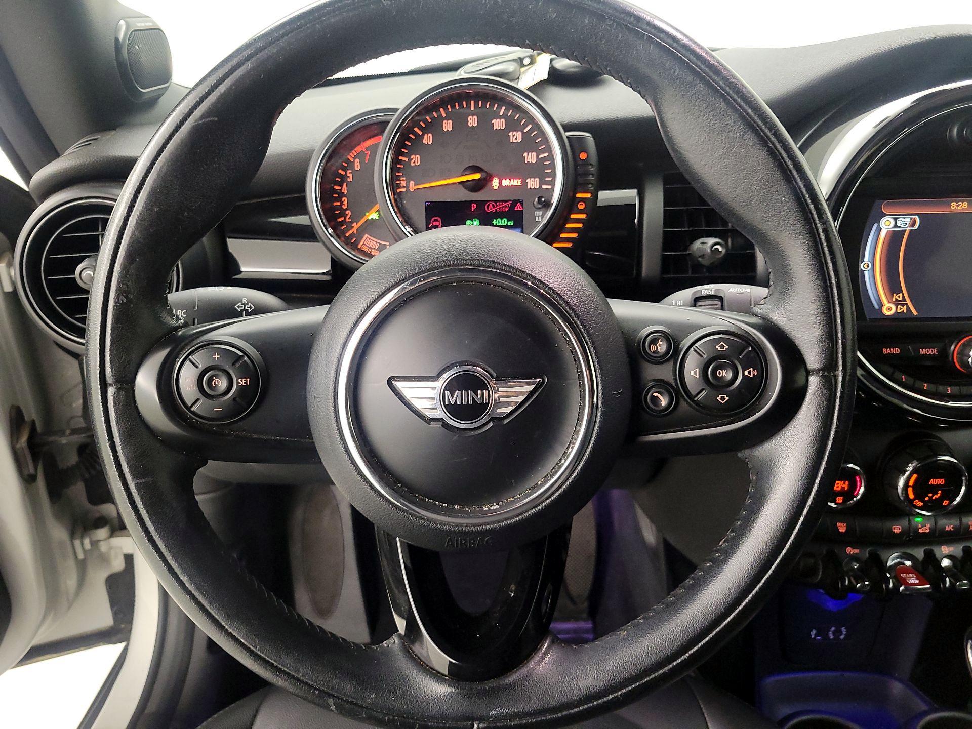 Thumbnail: 2017 MINI Cooper - 10