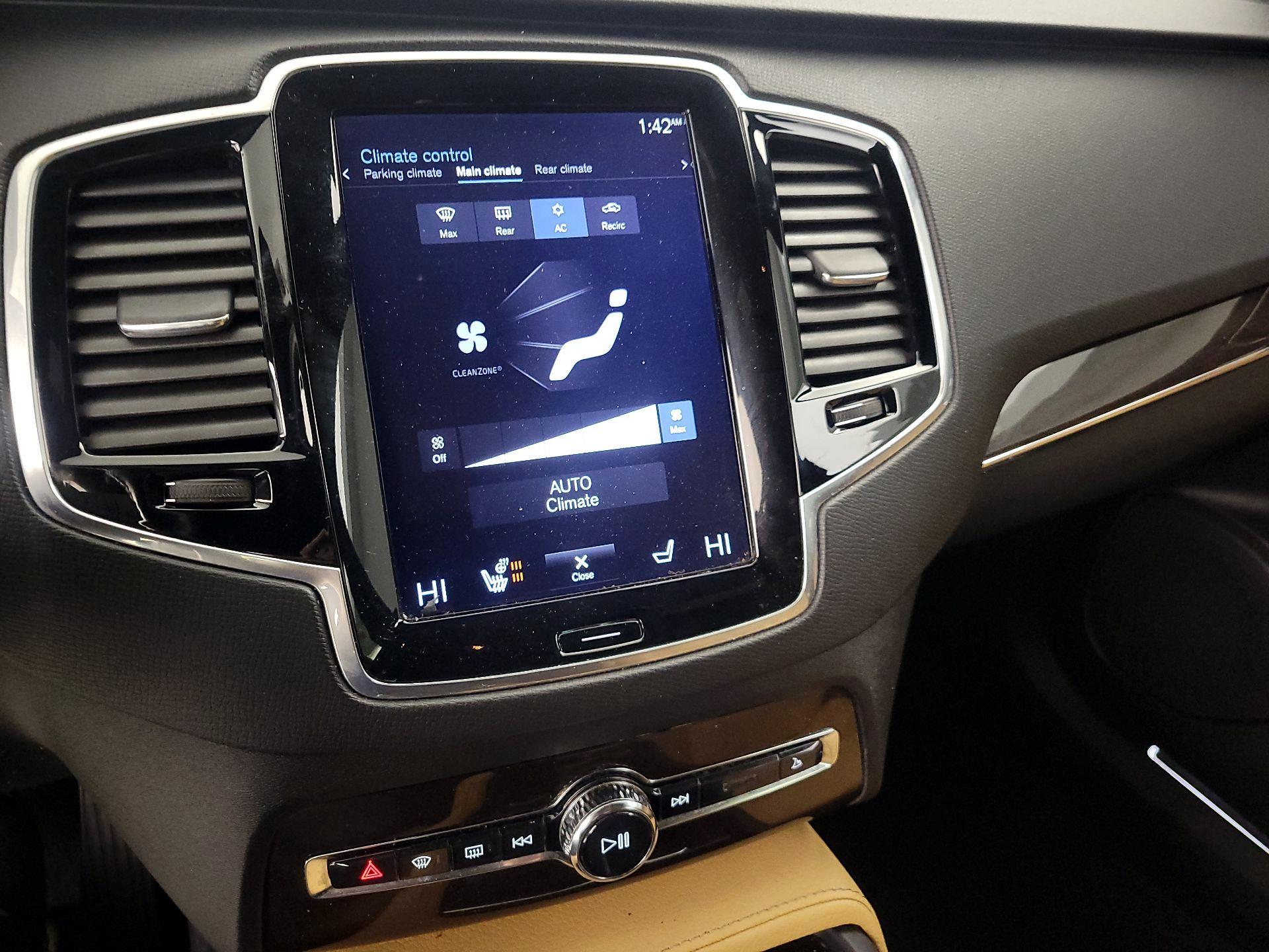 Thumbnail: 2017 Volvo XC90 - 16