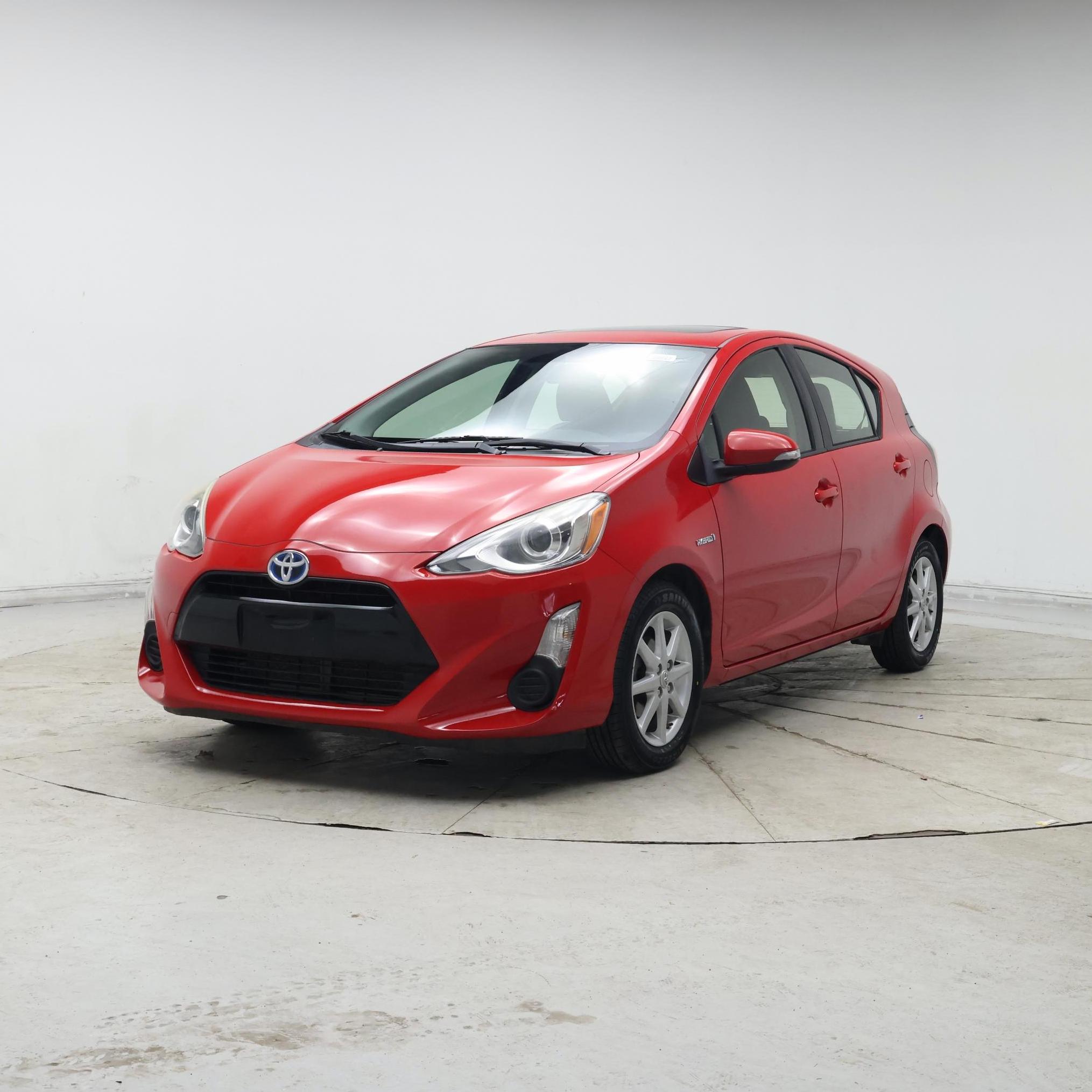 Thumbnail: 2015 Toyota Prius c - 4
