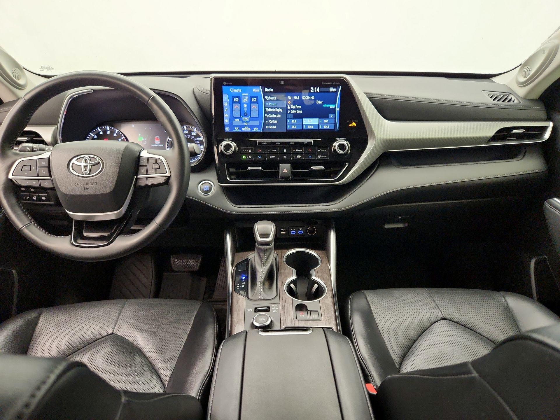 Thumbnail: 2022 Toyota Highlander - 9