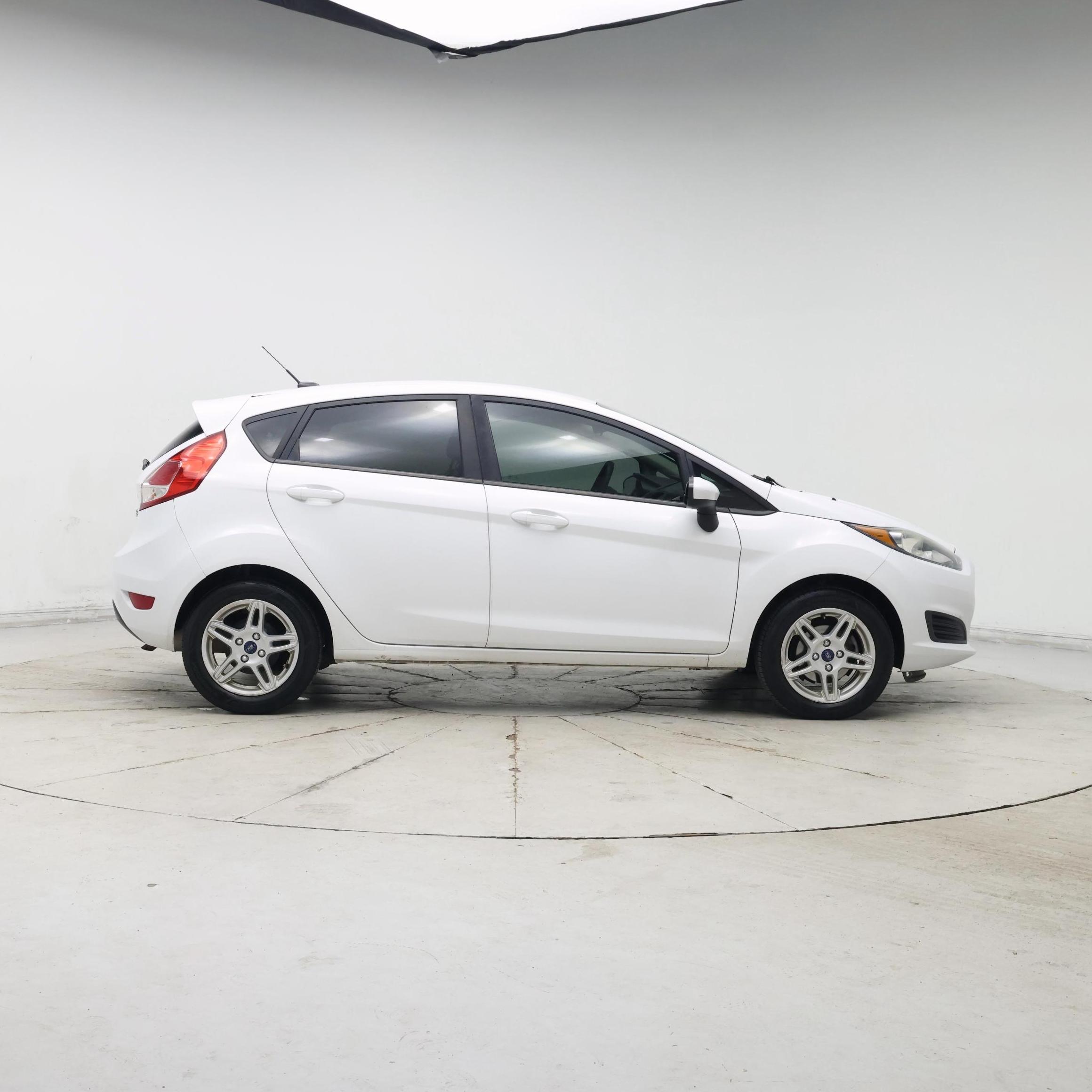 Thumbnail: 2017 Ford Fiesta - 7