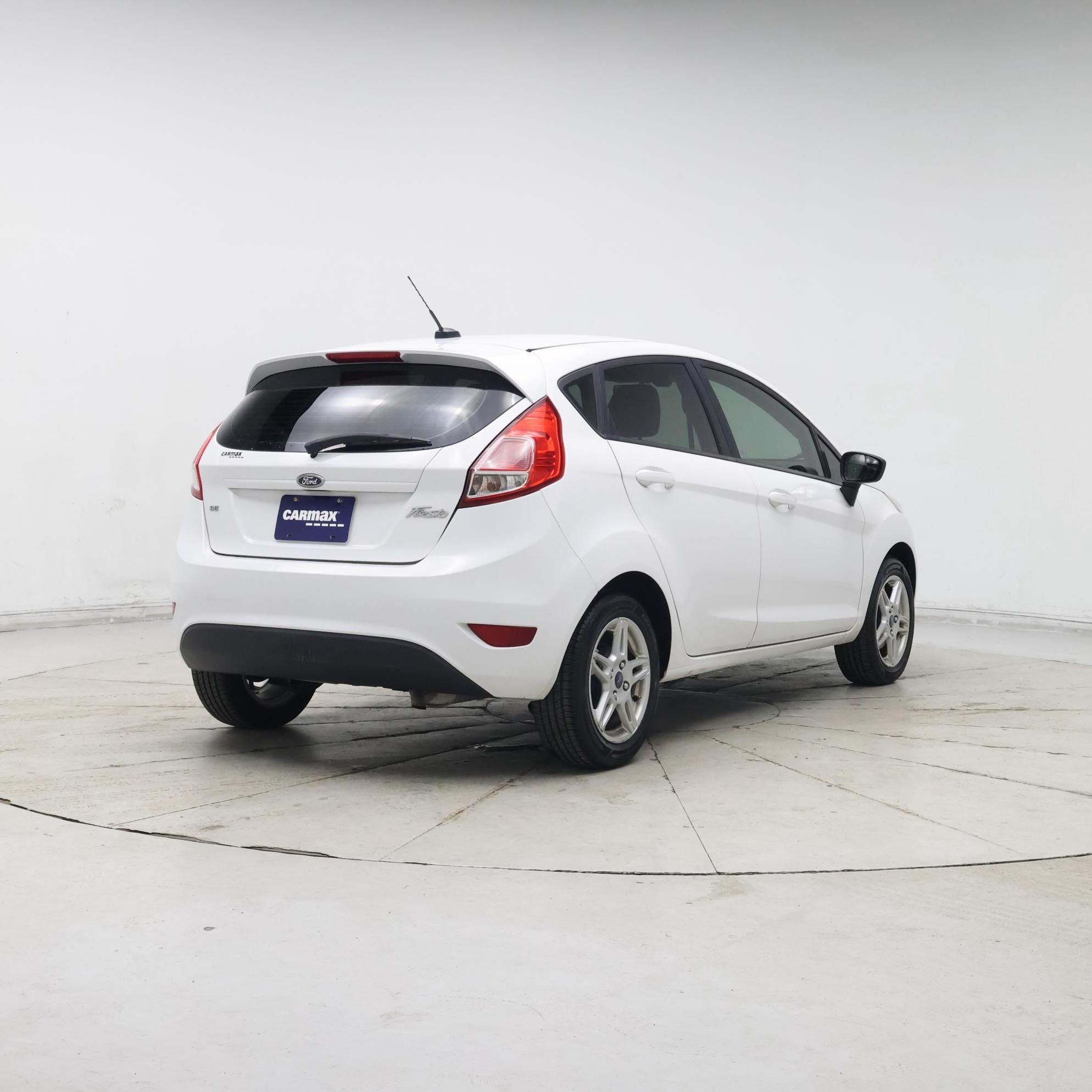 Thumbnail: 2017 Ford Fiesta - 8