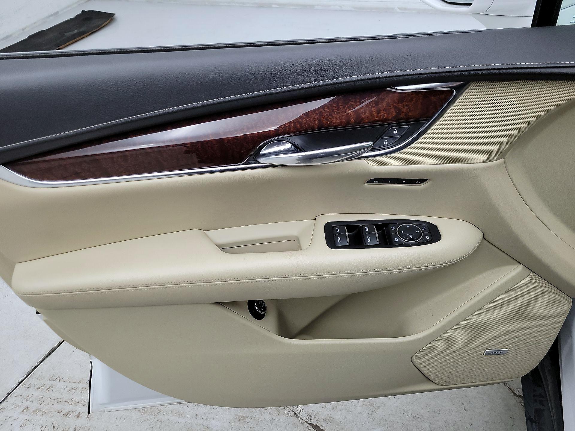 Thumbnail: 2017 Cadillac XT5 - 12
