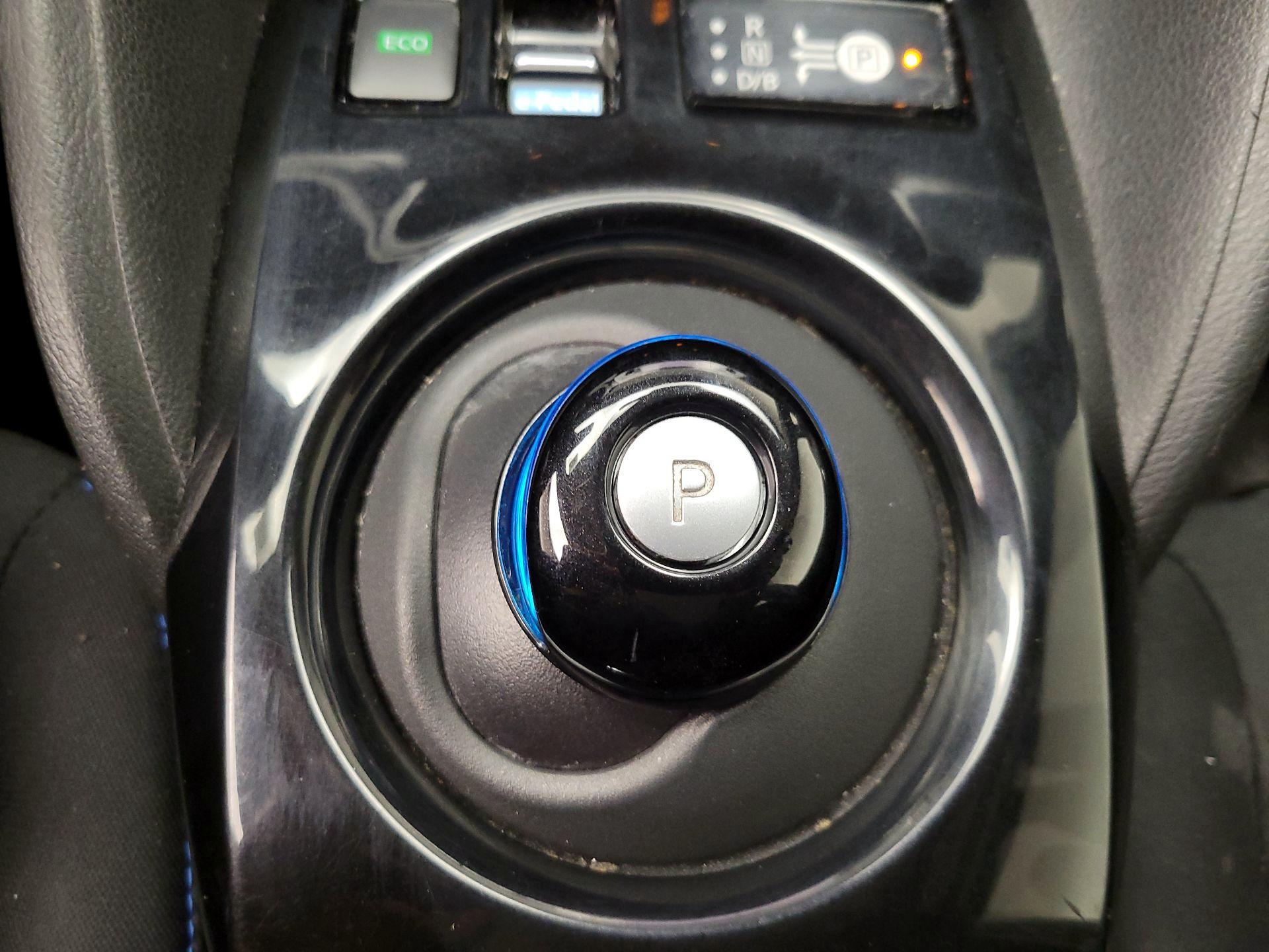Thumbnail: 2018 Nissan Leaf - 18