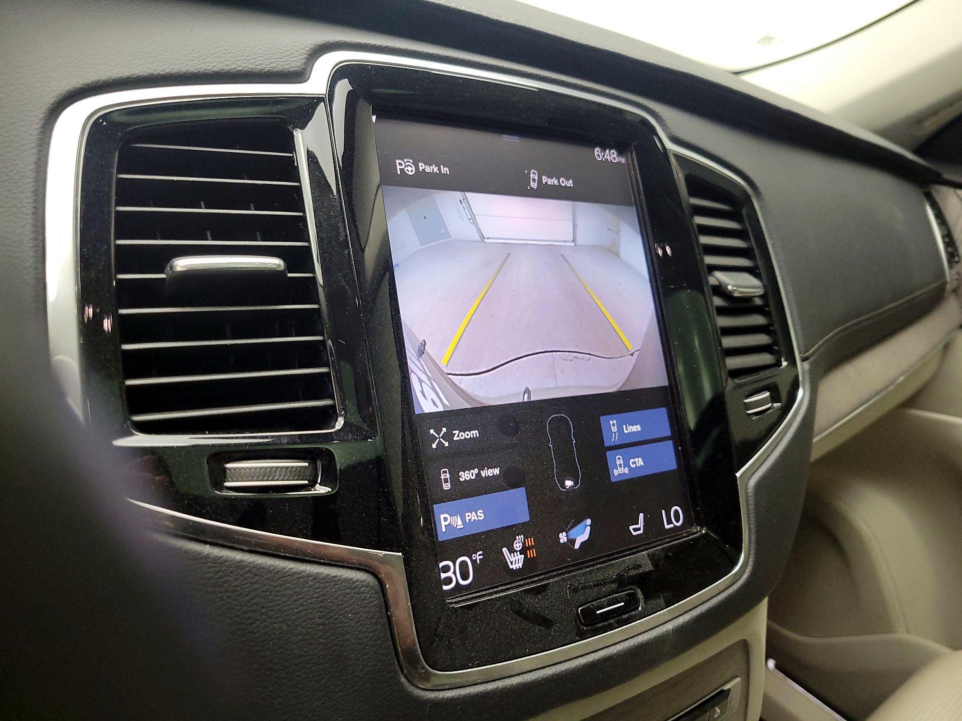 Thumbnail: 2022 Volvo XC90 - 15