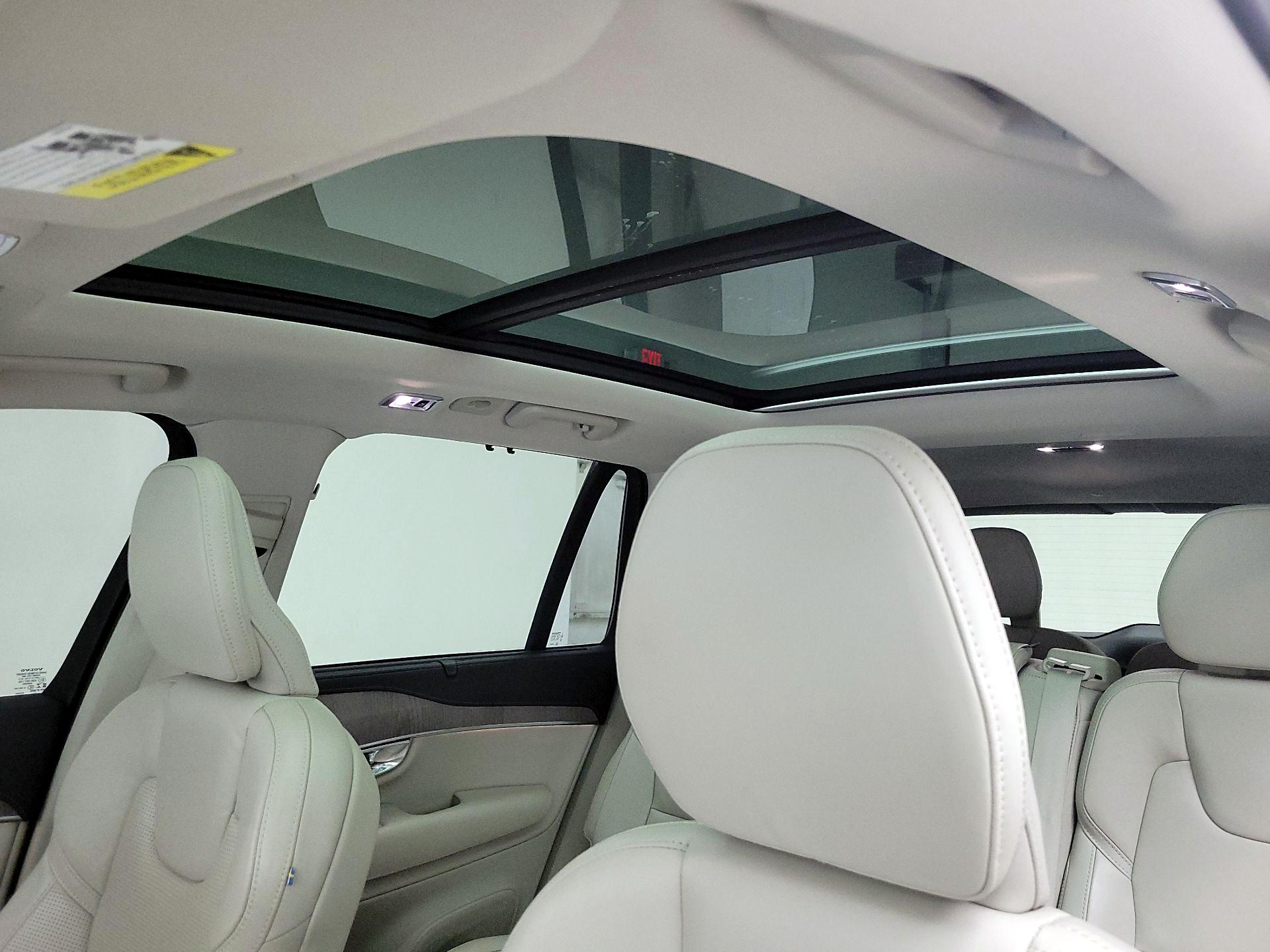 Thumbnail: 2022 Volvo XC90 - 19