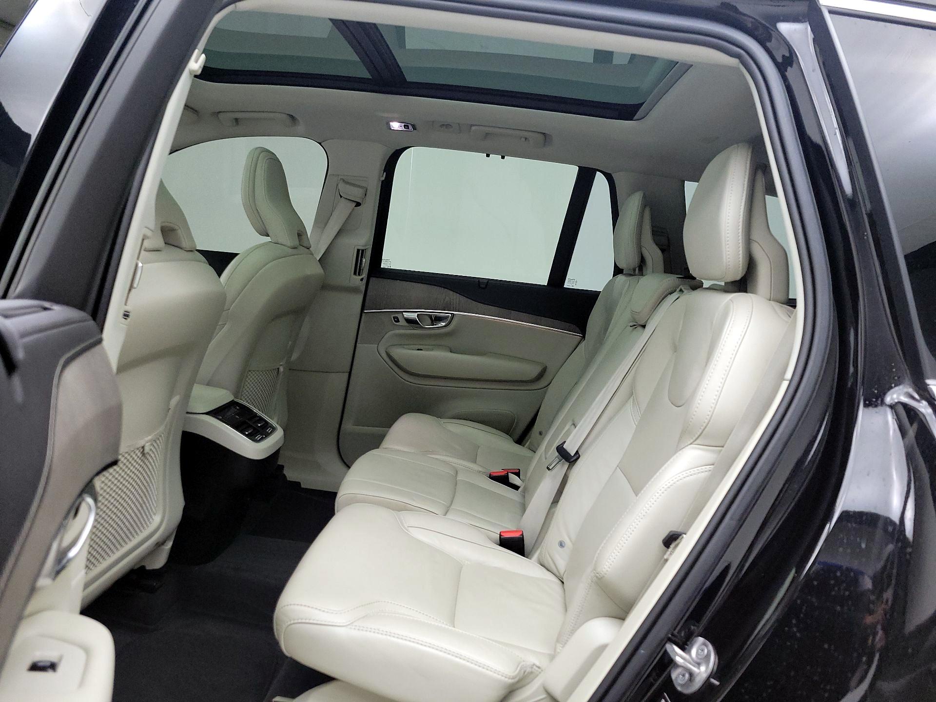 Thumbnail: 2022 Volvo XC90 - 20