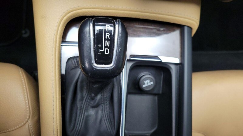 2016 Volvo XC90 T6 Momentum 18