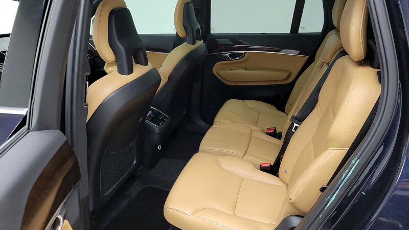 2016 Volvo XC90 T6 Momentum 21