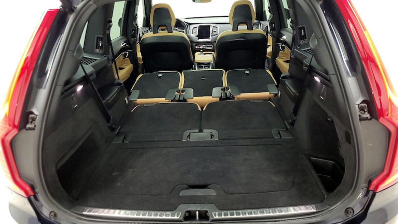 2016 Volvo XC90 T6 Momentum 24