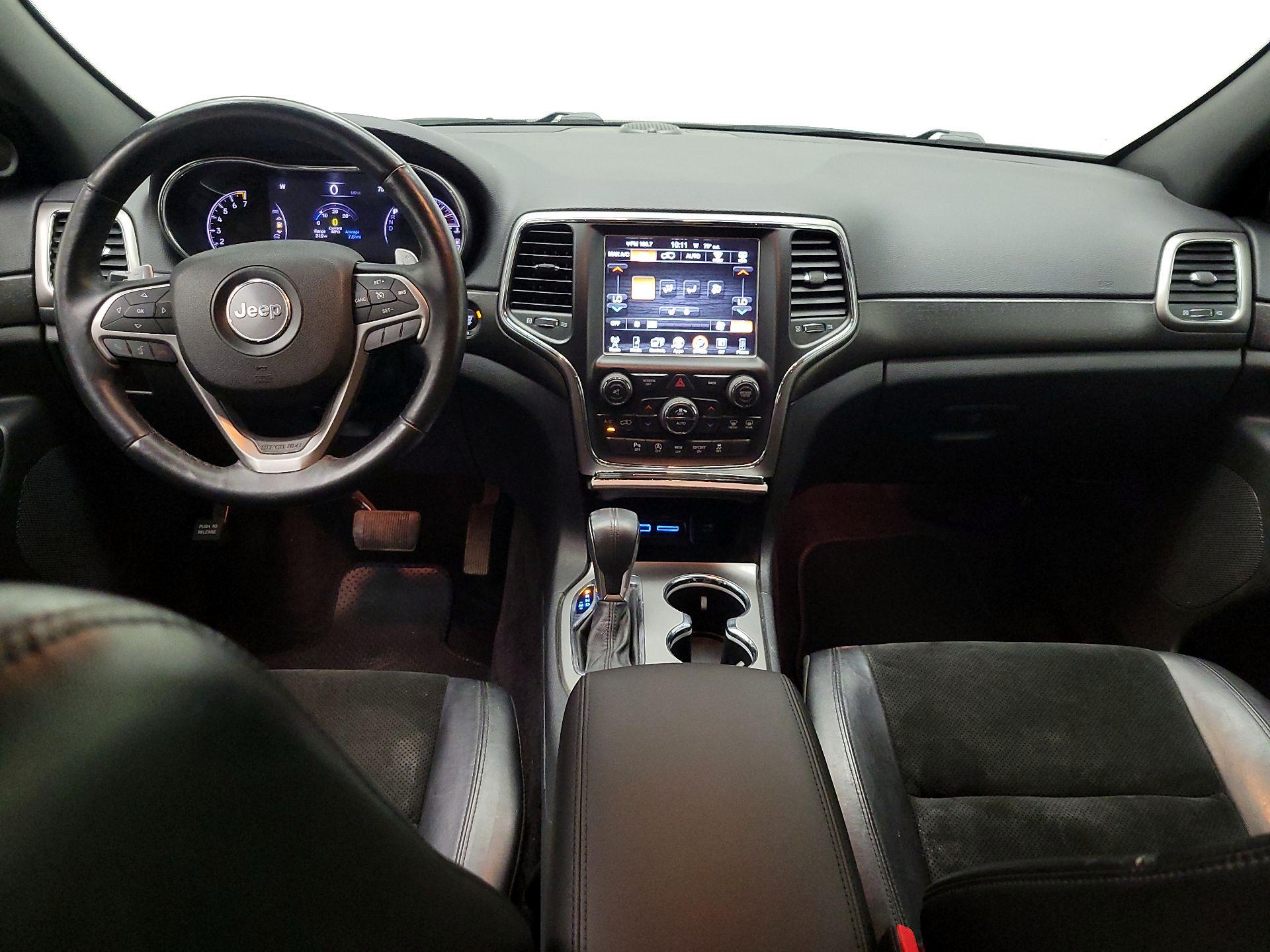 Thumbnail: 2017 Jeep Grand Cherokee - 9