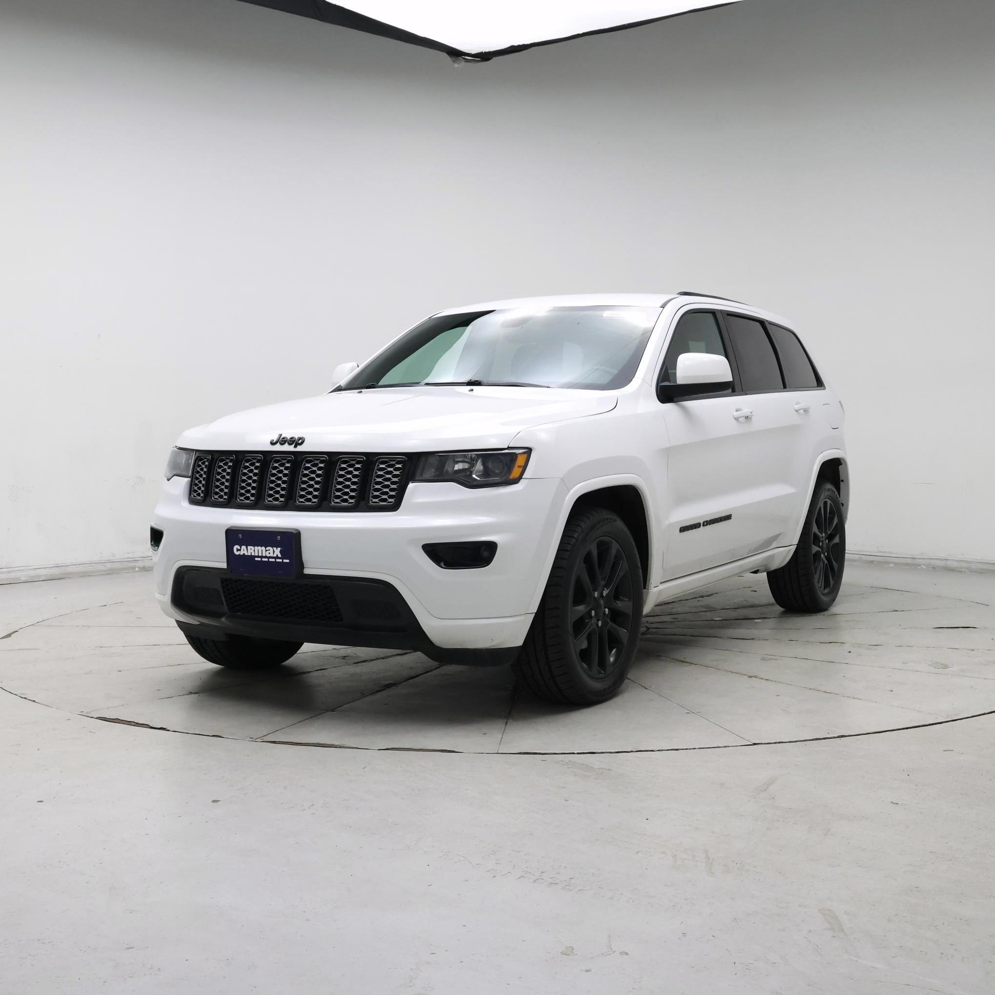 Thumbnail: 2017 Jeep Grand Cherokee - 4