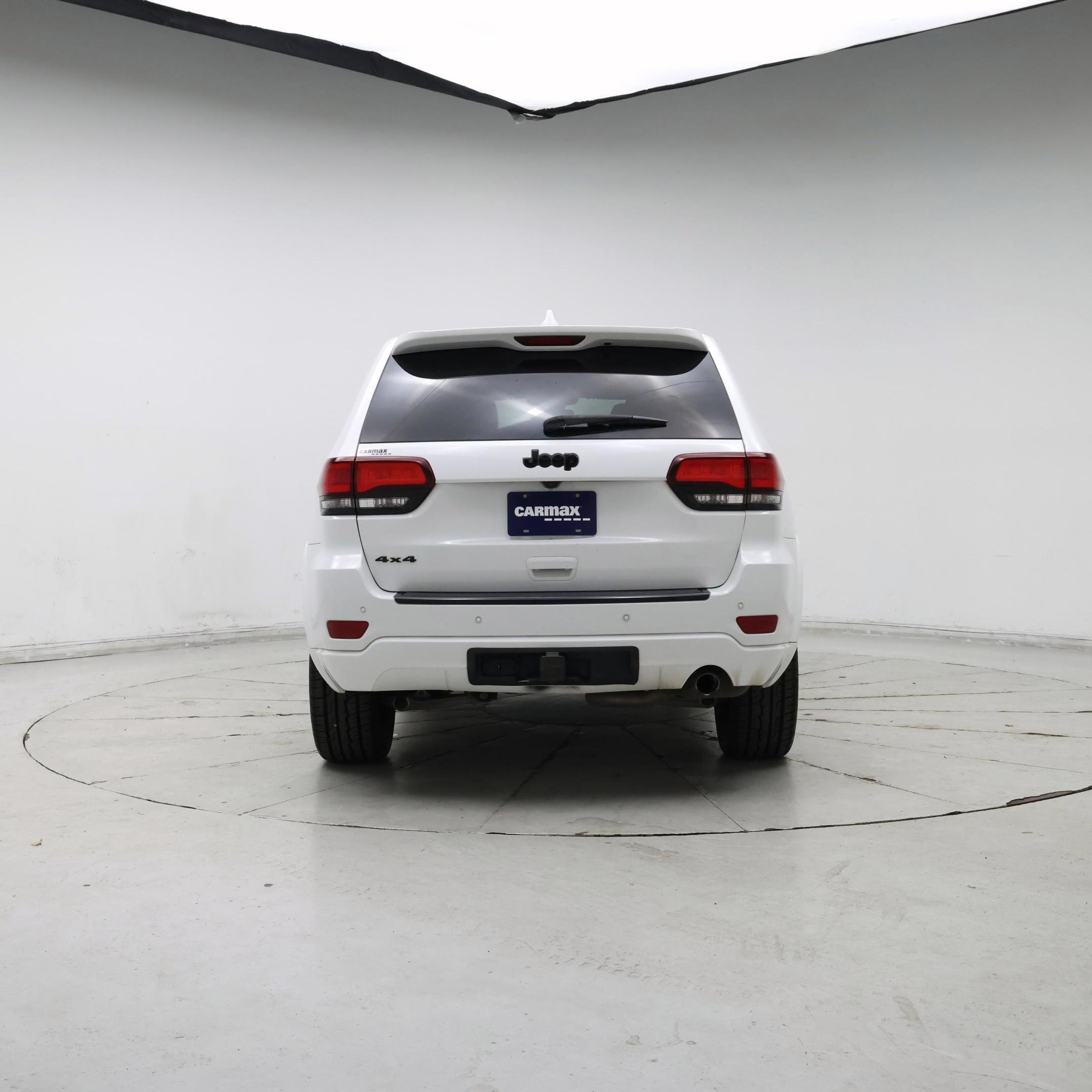Thumbnail: 2017 Jeep Grand Cherokee - 6