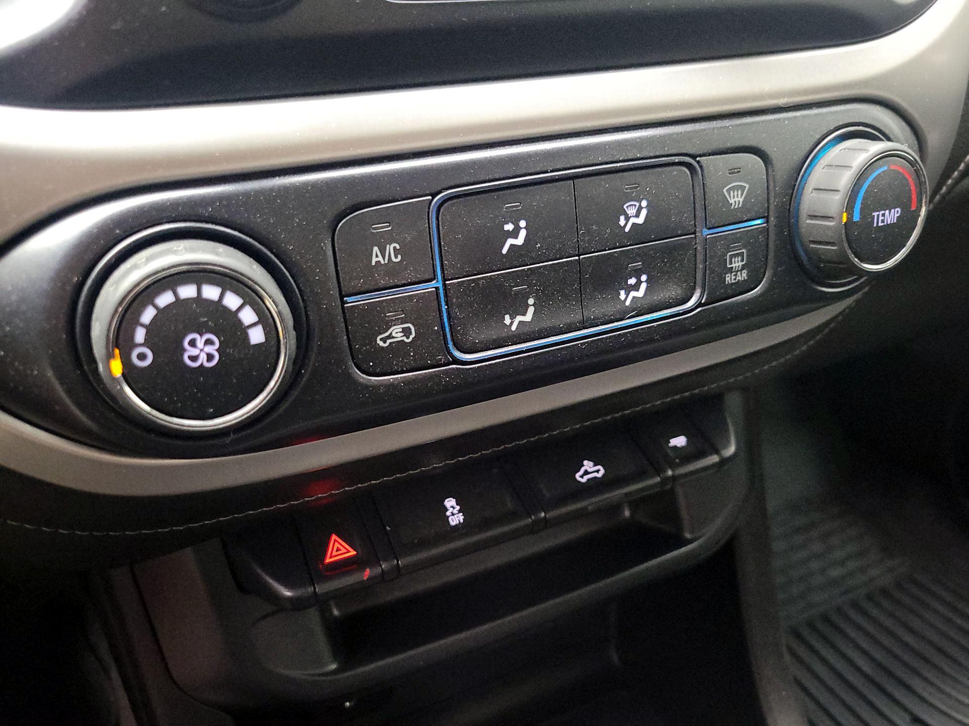 Thumbnail: 2019 GMC Canyon - 16