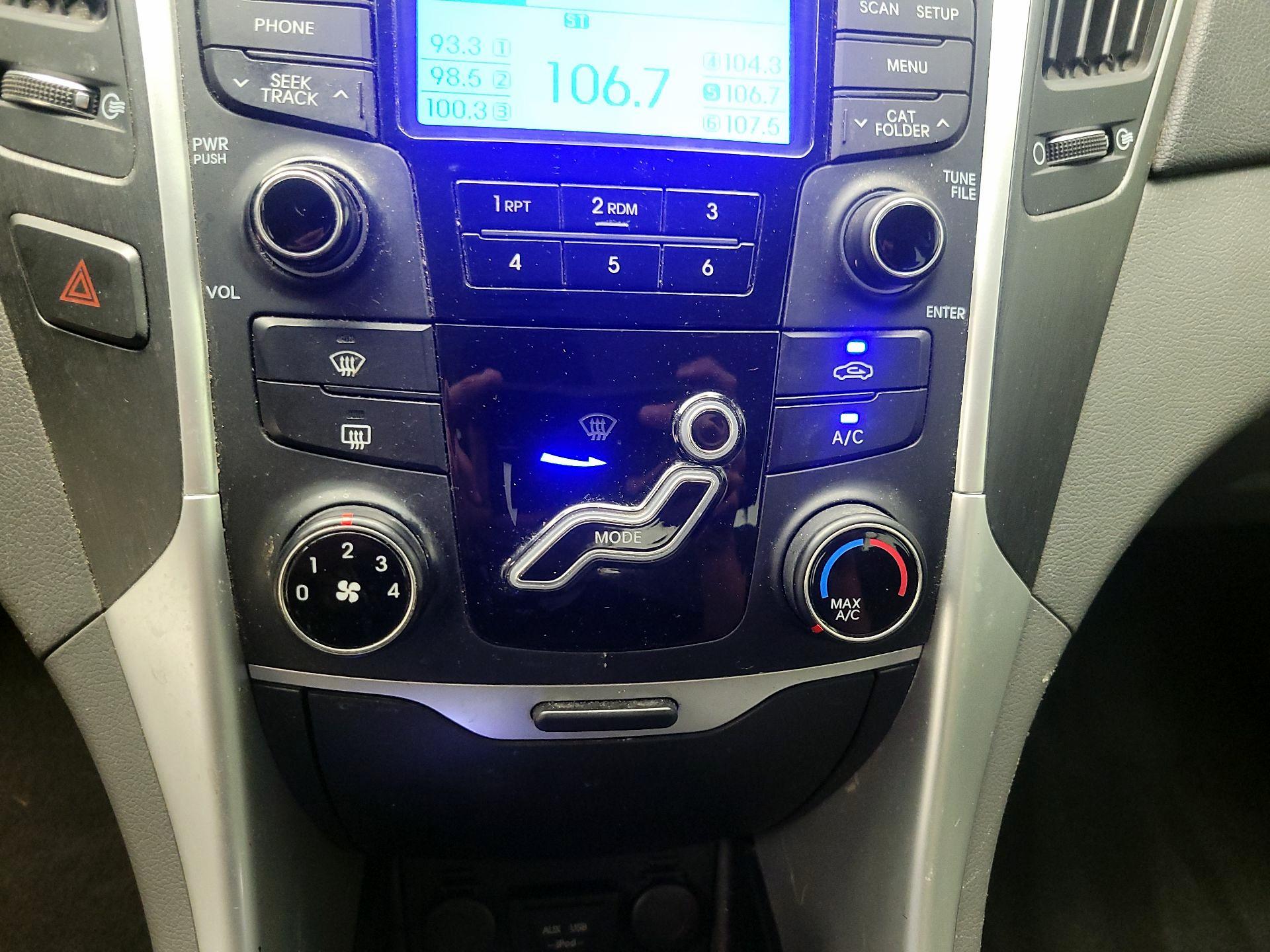 Thumbnail: 2013 Hyundai Sonata - 15