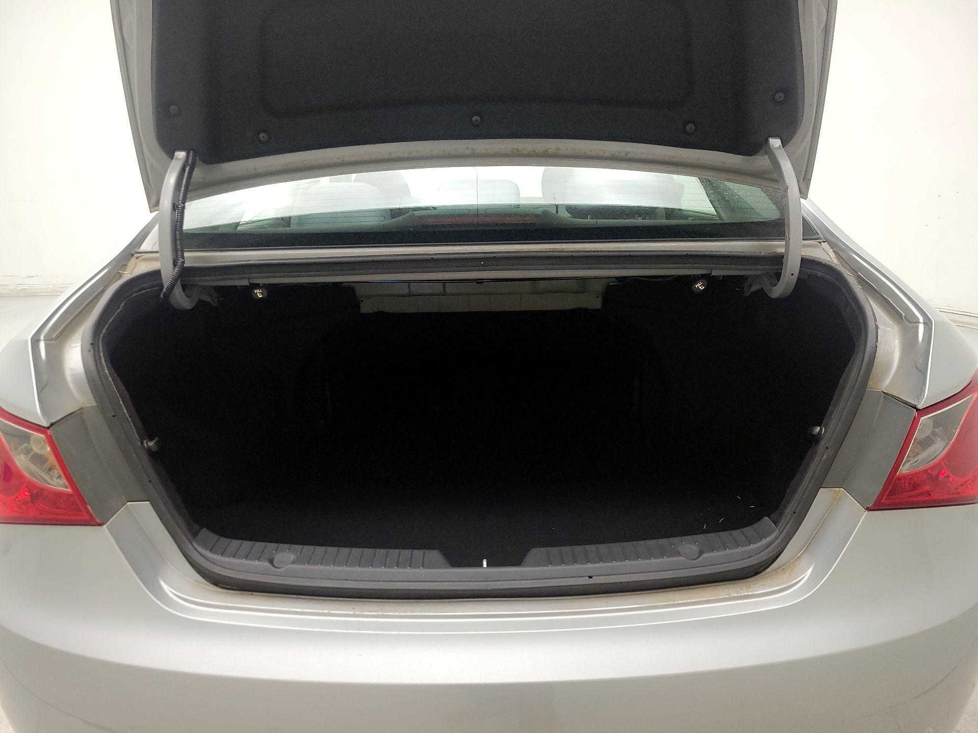 Thumbnail: 2013 Hyundai Sonata - 19