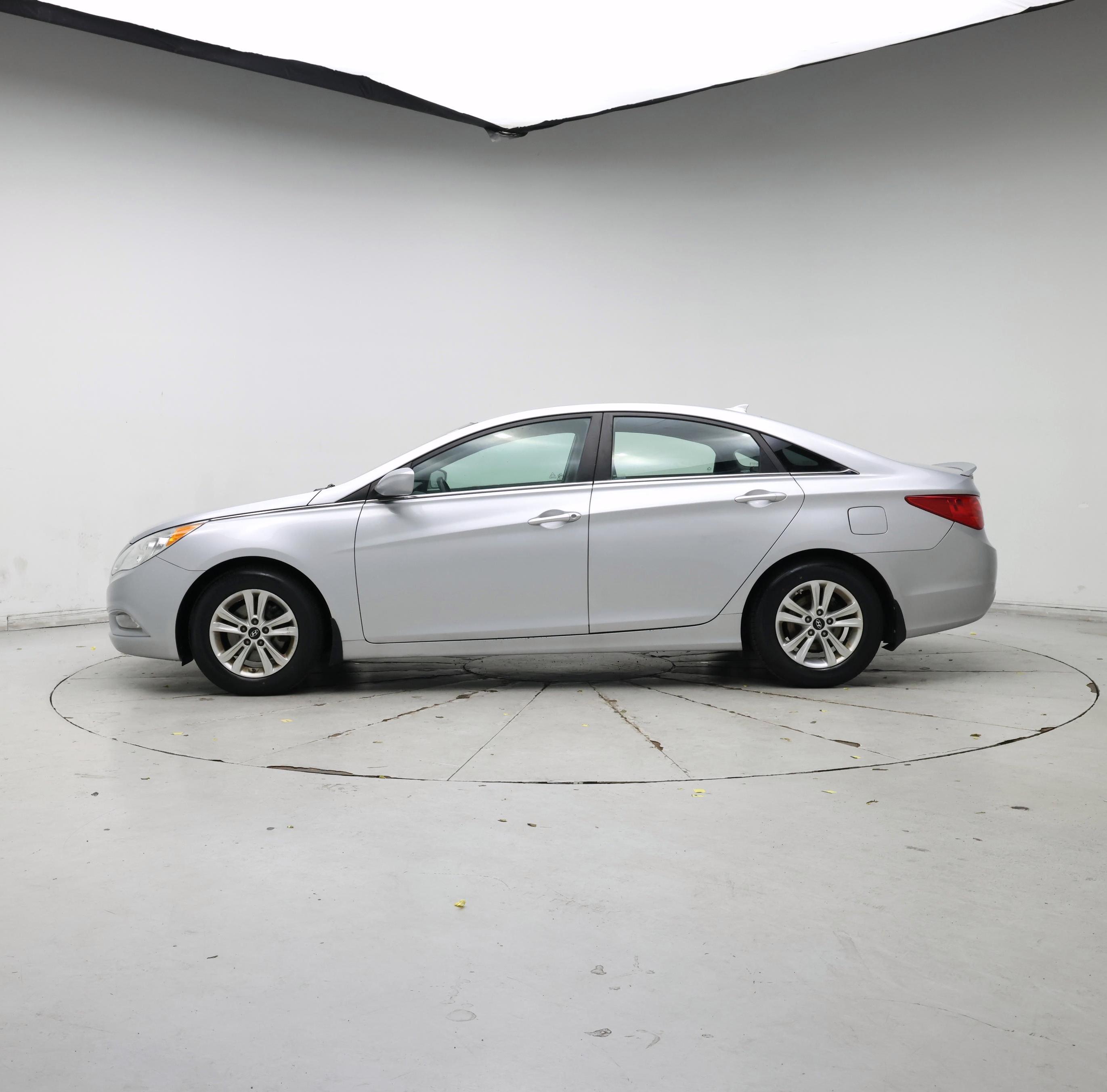 Thumbnail: 2013 Hyundai Sonata - 3