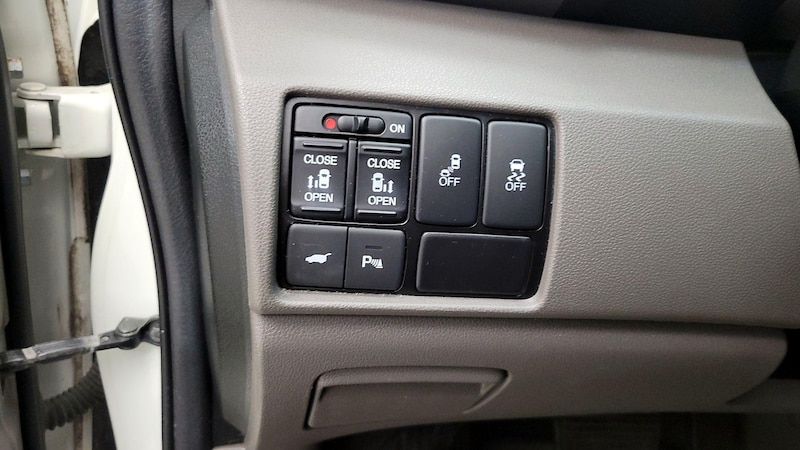 2013 Honda Odyssey Touring 13
