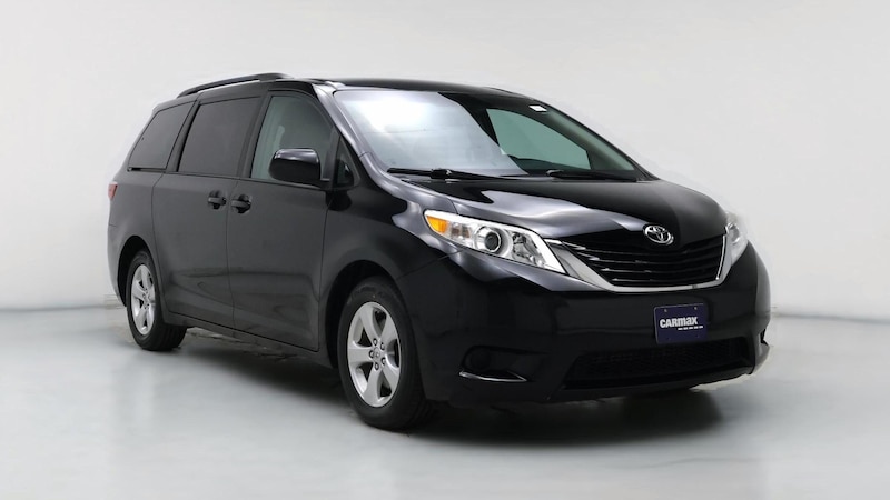 2017 Toyota Sienna LE Hero Image