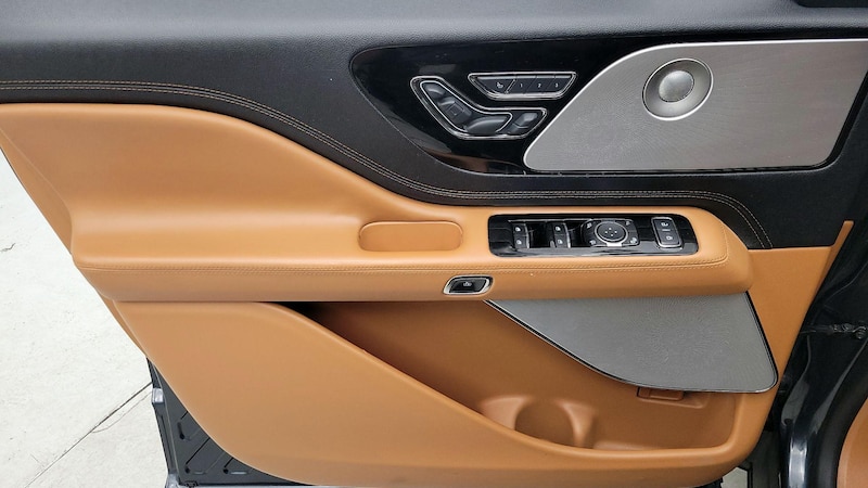 2020 Lincoln Aviator Black Label Grand Touring 12