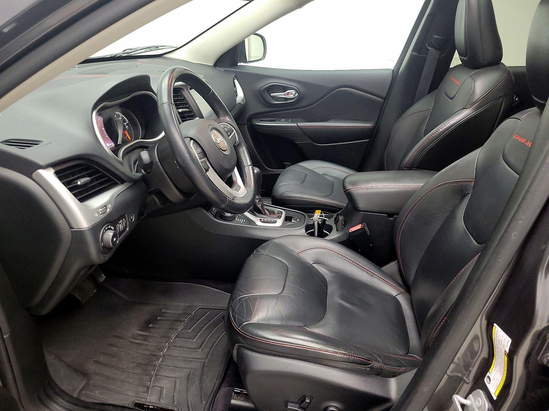 Thumbnail: 2016 Jeep Cherokee - 11
