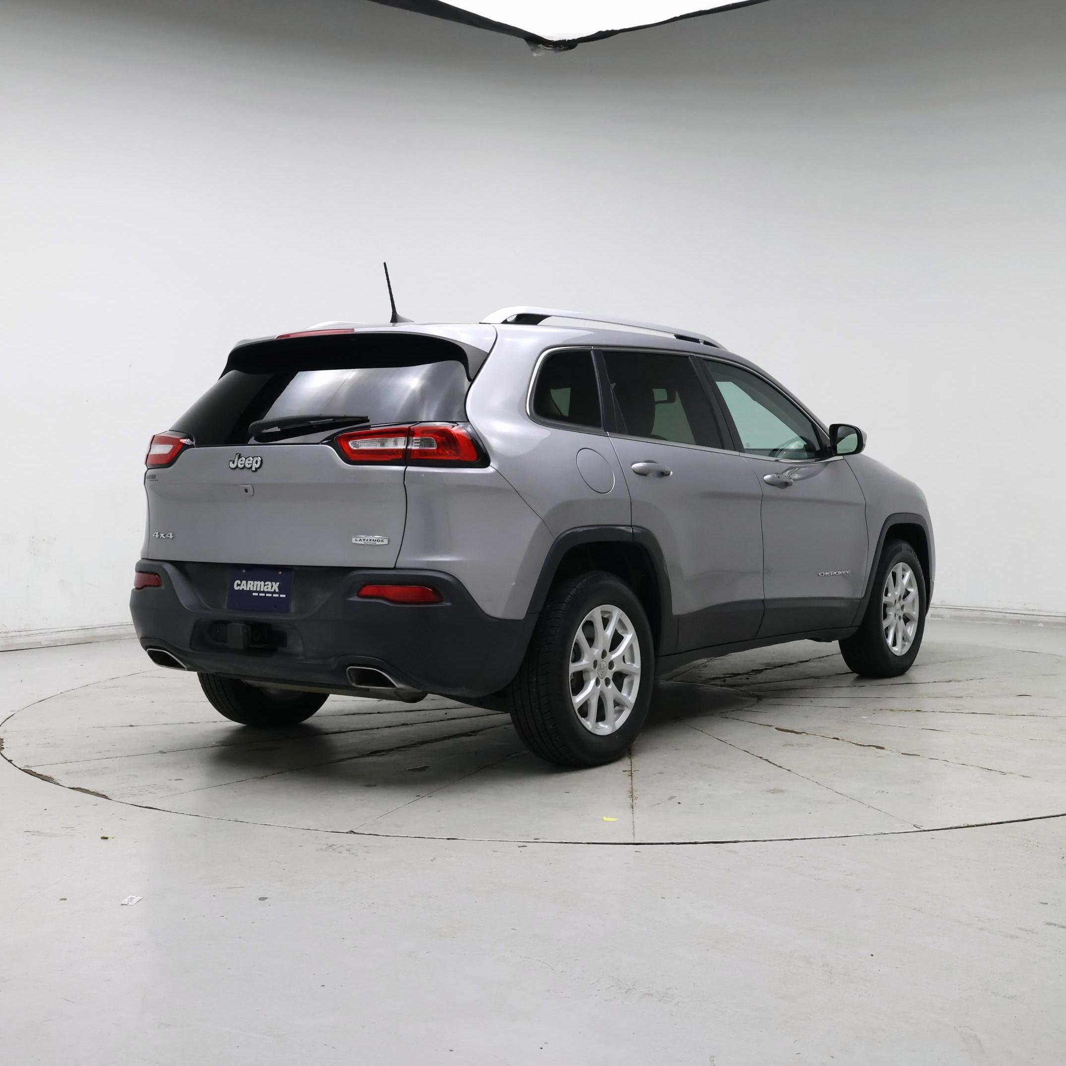 Thumbnail: 2016 Jeep Cherokee - 8