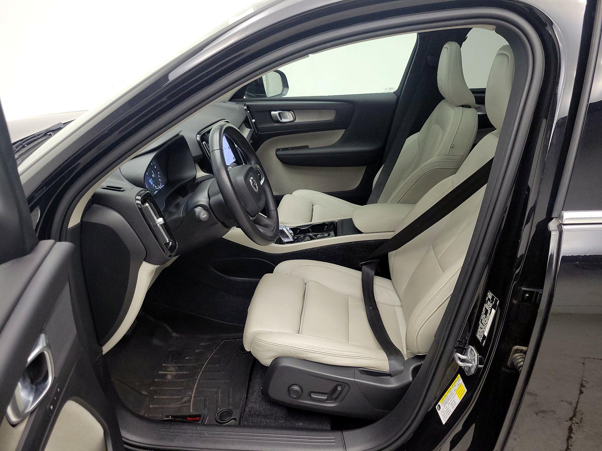 Thumbnail: 2019 Volvo XC40 - 11